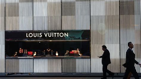 louis vuitton apropiacion cultural mexicana|México acusa ahora a Louis Vuitton de copiar motivos  .